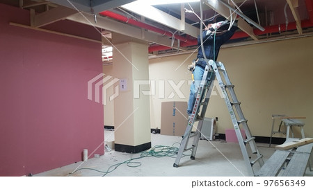 Indoor golf course construction, carpentry, lumber, work 97656349