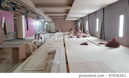 Indoor golf course construction, carpentry, lumber, work Indoor golf course construction, carpentry, lumber, work 97656361