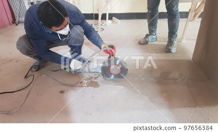 室內高爾夫球場建設、木工、木材、工作 97656384