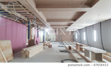 室內高爾夫球場建設、木工、木材、工作 97656415