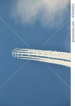 日本航空自衛隊藍色脈衝特技飛行 日本航空自衛隊藍色脈衝特技飛行 97656923