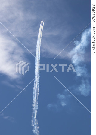 日本航空自衛隊藍色脈衝特技飛行 97656928