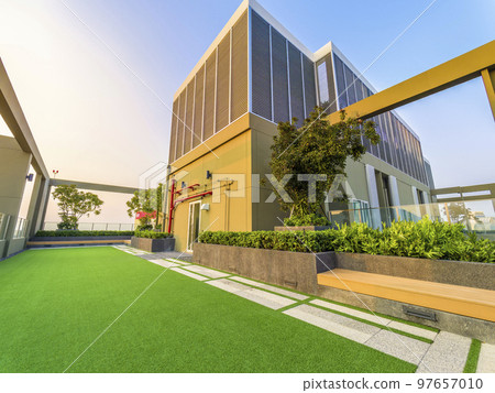 Noble Revolve Ratchada 2 Rooftop / Bangkok, Thailand Noble Revolve Ratchada 2 Rooftop / Bangkok, Thailand 97657010