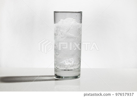 ice and water in a cup 97657937