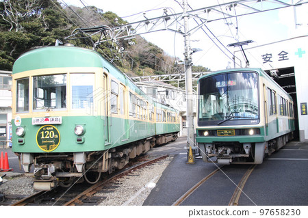 Enoshima Electric Railway Type 300 New Year Destination Board • Type 2000 New Year Destination Enoshima Electric Railway Type 300 New Year Destination Board • Type 2000 New Year Destination 97658230