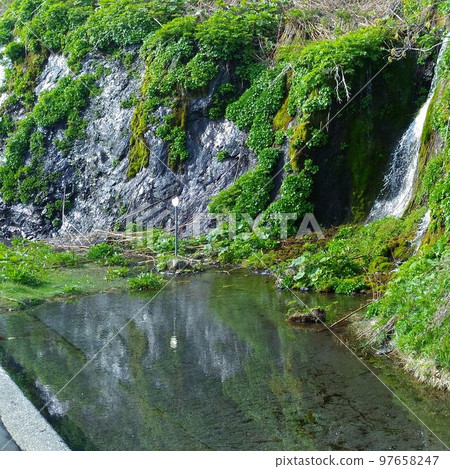 北海道日高町的水源地 97658247