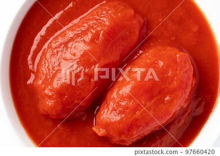 whole tomato 97660420