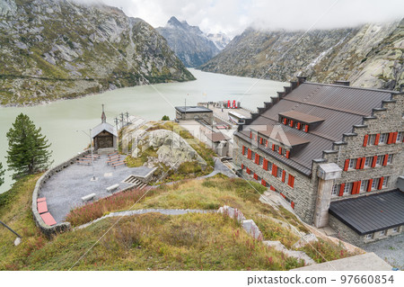 格里姆瑟爾湖 / 格里姆瑟爾醫院 格里姆瑟爾湖 / 格里姆瑟爾醫院 97660854