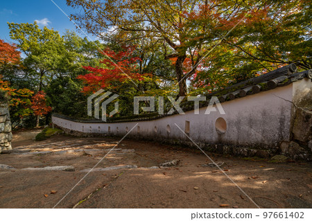 Bitchu Matsuyama Castle in Autumn ~ Sannodaira Turret East Earthen Wall (Nationally Designated Important Cultural Property) ~ Bitchu Matsuyama Castle in Autumn ~ Sannodaira Turret East Earthen Wall (Nationally Designated Important Cultural Property) ~ 97661402