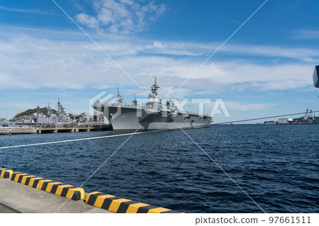 Fleet Week escort ship "Hyuga" Fleet Week escort ship "Hyuga" 97661511