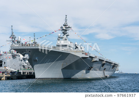 Fleet Week escort ship "Hyuga" Fleet Week escort ship "Hyuga" 97661937