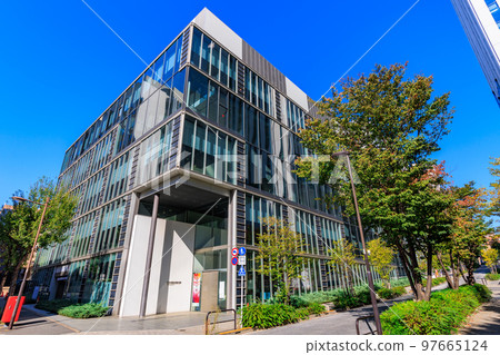 東京千代田區神田駿河台街景日本大學理工學院1號樓 東京千代田區神田駿河台街景日本大學理工學院1號樓 97665124