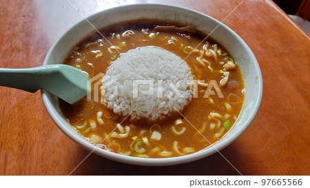 Curry Ramen + Rice at Retro Shokudo Curry Ramen + Rice at Retro Shokudo 97665566