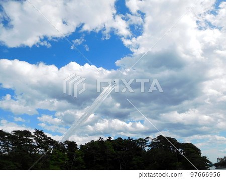 Three Views of Japan Matsushima Blue Impulse 97666956