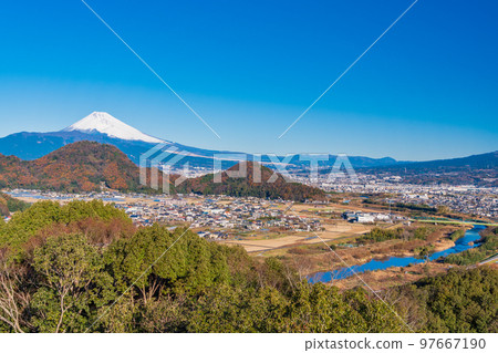 (靜岡縣)從伊豆之國守山展望台看到的富士山 (靜岡縣)從伊豆之國守山展望台看到的富士山 97667190