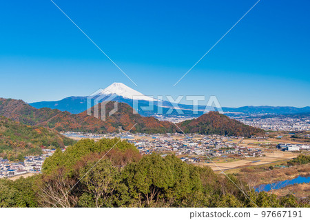 (Shizuoka Prefecture) Mt. Fuji seen from Izunokuni Moriyama Observatory 97667191