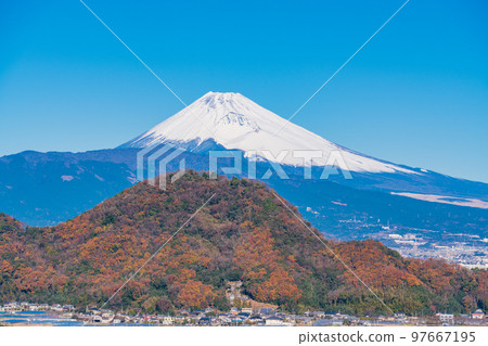 (Shizuoka Prefecture) Mt. Fuji seen from Izunokuni Moriyama Observatory 97667195