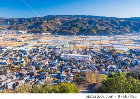 (靜岡縣)從伊豆之國守山展望台看到的田方平原街景 (靜岡縣)從伊豆之國守山展望台看到的田方平原街景 97667456