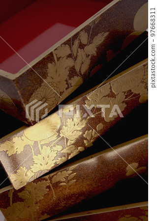 Edo period lacquer Lacquer lacquer luxurious jubako Edo period lacquer Lacquer lacquer luxurious jubako 97668311