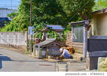 神奈川縣秦野市工房清水（100處名水） 97668422