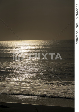 苫小牧海的早晨 苫小牧海的早晨 97668433
