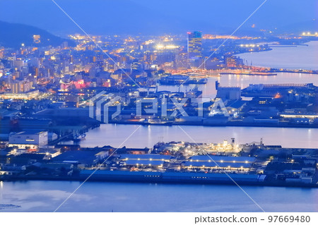 [Kagawa Prefecture] Takamatsu Symbol Tower shining in rainbow and evening view of Takamatsu city area seen from Yashimaru 97669480
