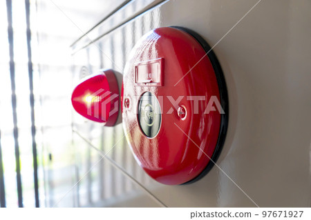 公寓內的室內消火栓 公寓內的室內消火栓 97671927