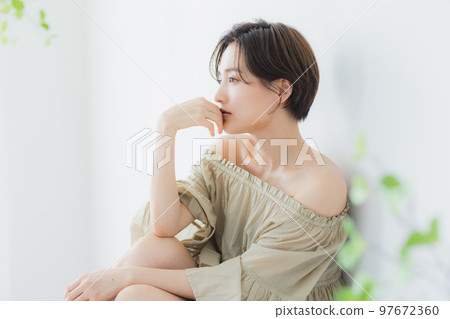 Beauty image Short hair woman 97672360