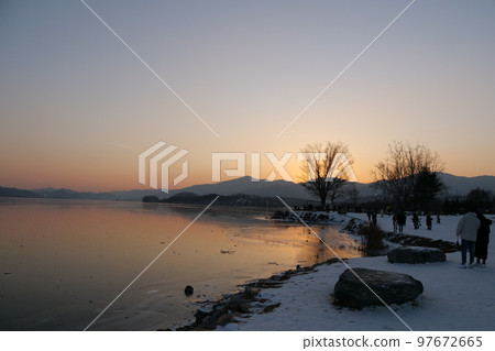 Winter head 97672665