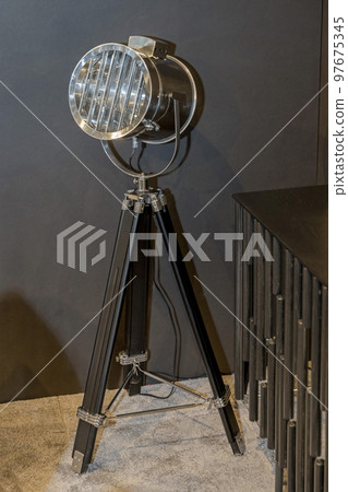 Tripod Lamp Reflector 97675345