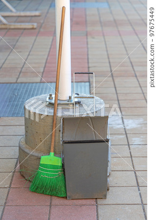 Dustpan With Broom Dustpan With Broom 97675449