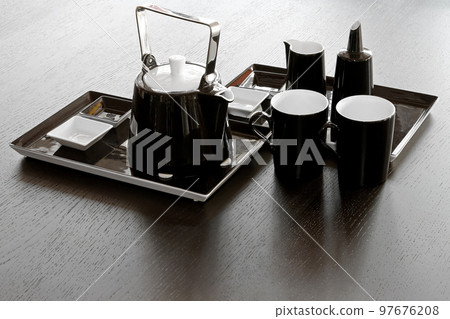 Black crockery Black crockery 97676208