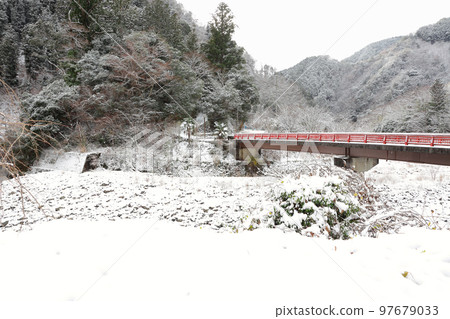 雪中的別風峽 97679033
