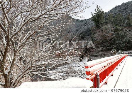 雪中的別風峽 97679038