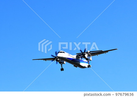 大阪國際機場 ANA 龐巴迪 DHC8-Q400 螺旋槳飛機著陸準備就緒川尻千里 97679636