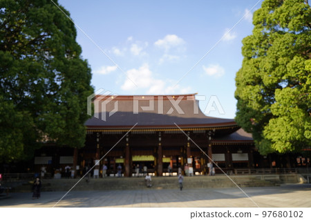 明治神宮神社原宿東京日本建築藍天藍雲戶外牌坊樹自然情侶情侶樹情侶 明治神宮神社原宿東京日本建築藍天藍雲戶外牌坊樹自然情侶情侶樹情侶 97680102