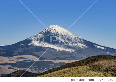 箱根駒岳 從富士山展望台眺望富士山 箱根駒岳 從富士山展望台眺望富士山 97680959