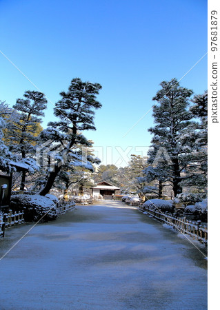 Snow Shukkeien Garden 97681879