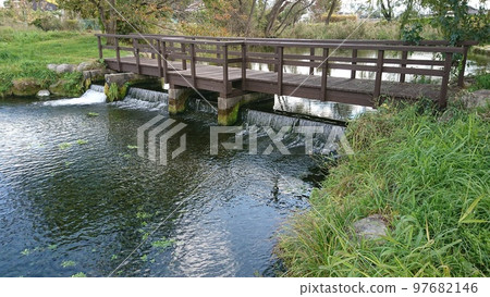 Scenery of Azumino Ikoi no Ike Park in autumn Scenery of Azumino Ikoi no Ike Park in autumn 97682146