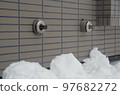 冬季爐灶進排氣管圖片素材 97682272