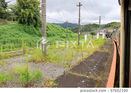 日豐本線大分站~佐伯站之間的風景(2022年夏) 日豐本線大分站~佐伯站之間的風景(2022年夏) 97682380