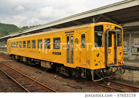 [JR四國]淀川久保川站式木波54“四萬電車” 97683159