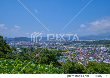 從神奈川縣秦野市工房山北側道路向西眺望(富士山、入船町、秦野市、末廣町等) 從神奈川縣秦野市工房山北側道路向西眺望(富士山、入船町、秦野市、末廣町等) 97686193