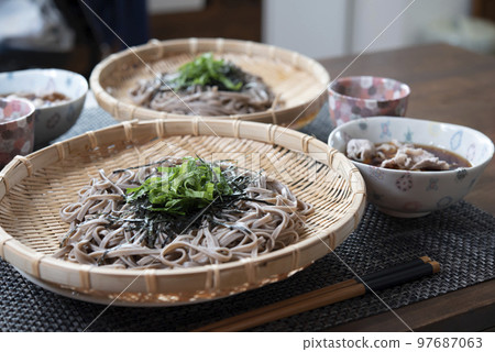 日本餐桌,zaru 蕎麥麵,家常菜,蕎麥麵,肉蕎麥麵 日本餐桌,zaru 蕎麥麵,家常菜,蕎麥麵,肉蕎麥麵 97687063