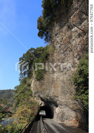 Ao-no-tōmon - Tunnel hand-carved by Zenkai Osho Ao-no-tōmon - Tunnel hand-carved by Zenkai Osho 97687768