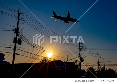 飛機飛過居民區 飛機飛過居民區 97688986