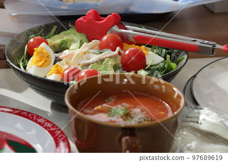 Home Party Cooking 97689619