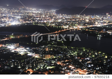高松、香川 高松市的夜景（來自屋島展望台 Shishi no Reigon） 97693218