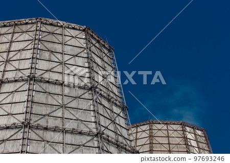 Cooling of hot salt water in steam units of the cooling tower of an industrial enterprise Cooling of hot salt water in steam units of the cooling tower of an industrial enterprise 97693246