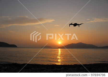 "Drone" future! The brilliance of the SDGs Earth: Shining skies and life in the future "Drone" future! The brilliance of the SDGs Earth: Shining skies and life in the future 97694796